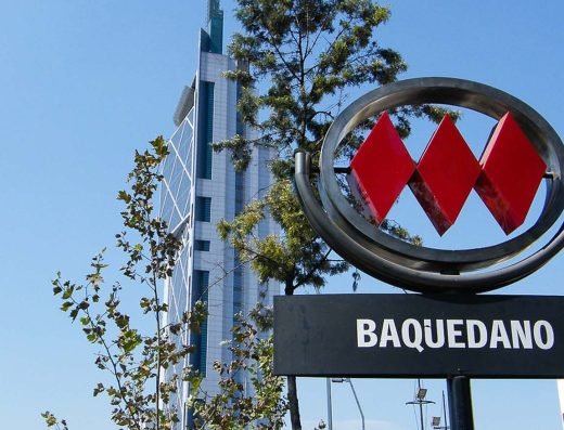 Metro Baquedano/ Línea 1