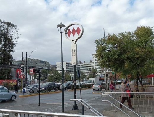 Metro Inés de Suárez / Línea 1