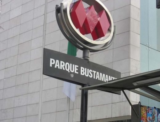 Metro Parque Bustamante / Línea 6